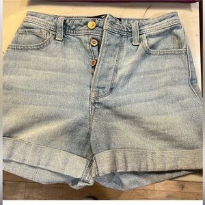 Hollister 4 button Jean shorts
